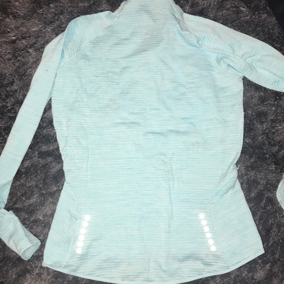 NEW NIKE DRI-FIT THERMAL TOP - Picture 5 of 8